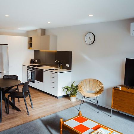 New Townhouse, Heart Of City Centre, 2 Bed 2 Bath, Car Park クライストチャーチ エクステリア 写真