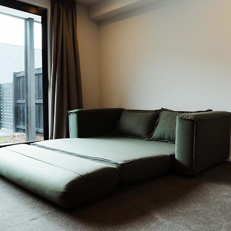 New Townhouse, Heart Of City Centre, 2 Bed 2 Bath, Car Park クライストチャーチ エクステリア 写真