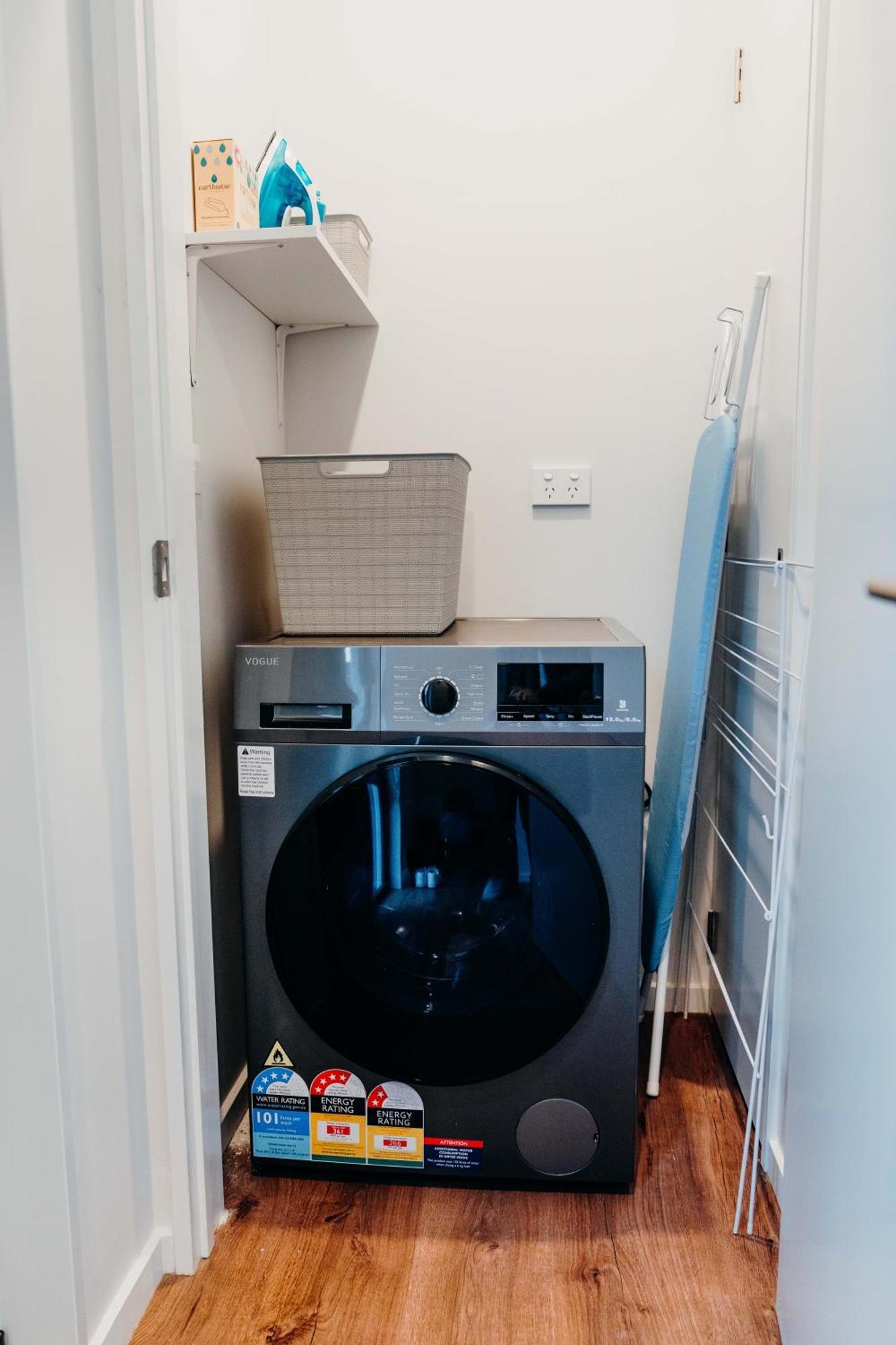New Townhouse, Heart Of City Centre, 2 Bed 2 Bath, Car Park クライストチャーチ エクステリア 写真